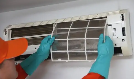 How to use air conditioner cleaner